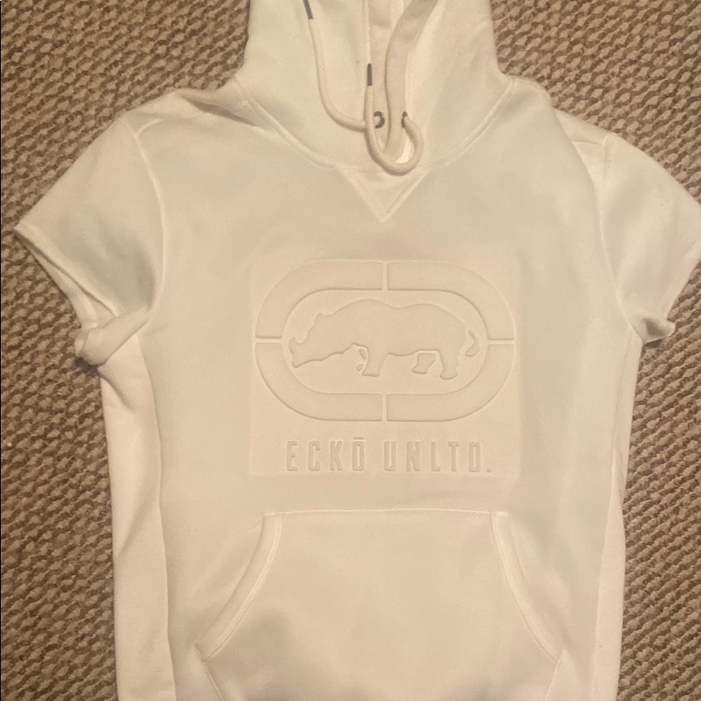 Ecko short sleeve hoodie.
M